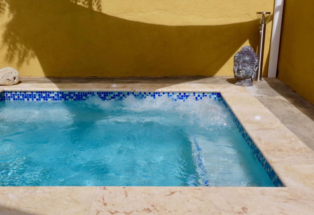 Historic Building The Palm Backyard Studio-Apartment Willemstad, Curacao Feel Home Away From Home Esterno foto