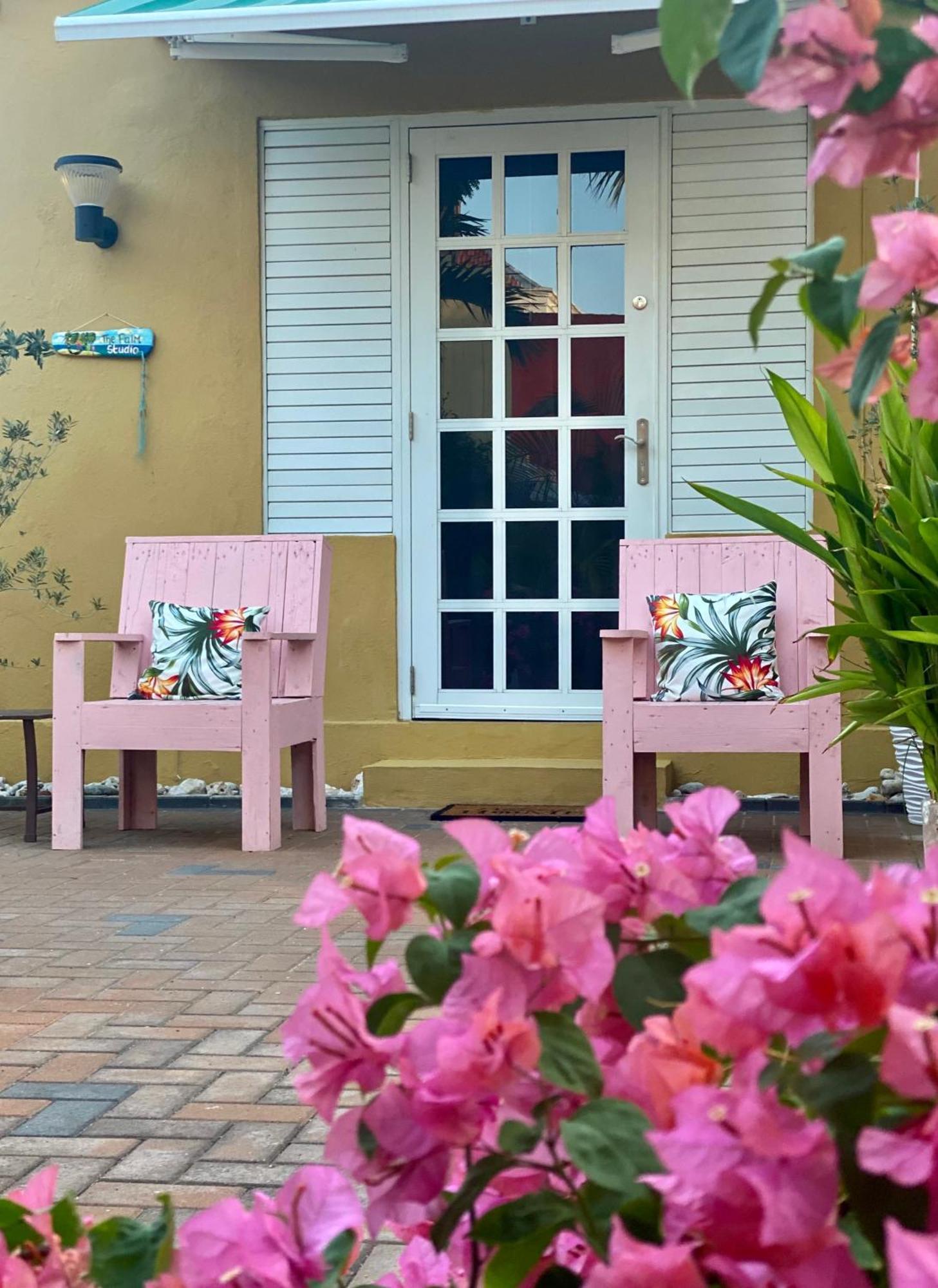 Historic Building The Palm Backyard Studio-Apartment Willemstad, Curacao Feel Home Away From Home Esterno foto